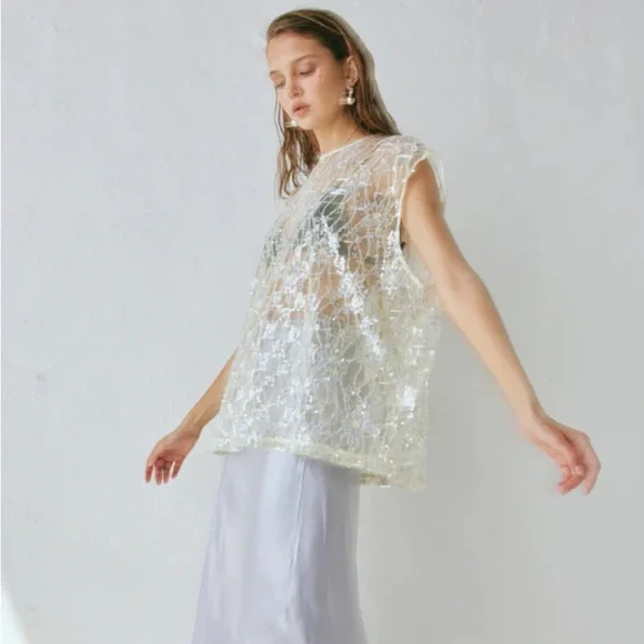 VRG GRL Devyn Sequin Top - Picture 2 of 3